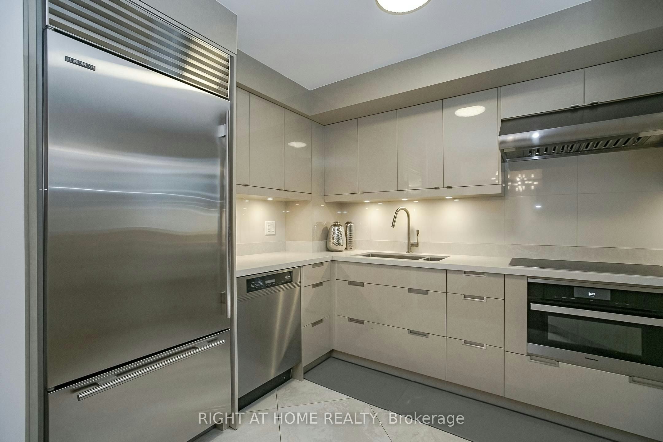 217-2119 Lake Shore Boulevard W, Toronto, ON, M8V 4E8 - 17