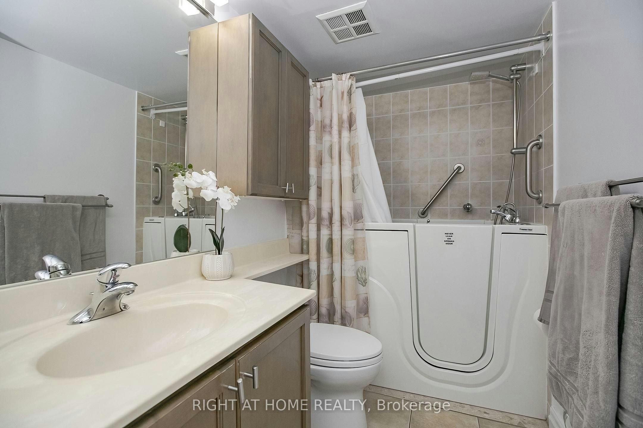 217-2119 Lake Shore Boulevard W, Toronto, ON, M8V 4E8 - 31
