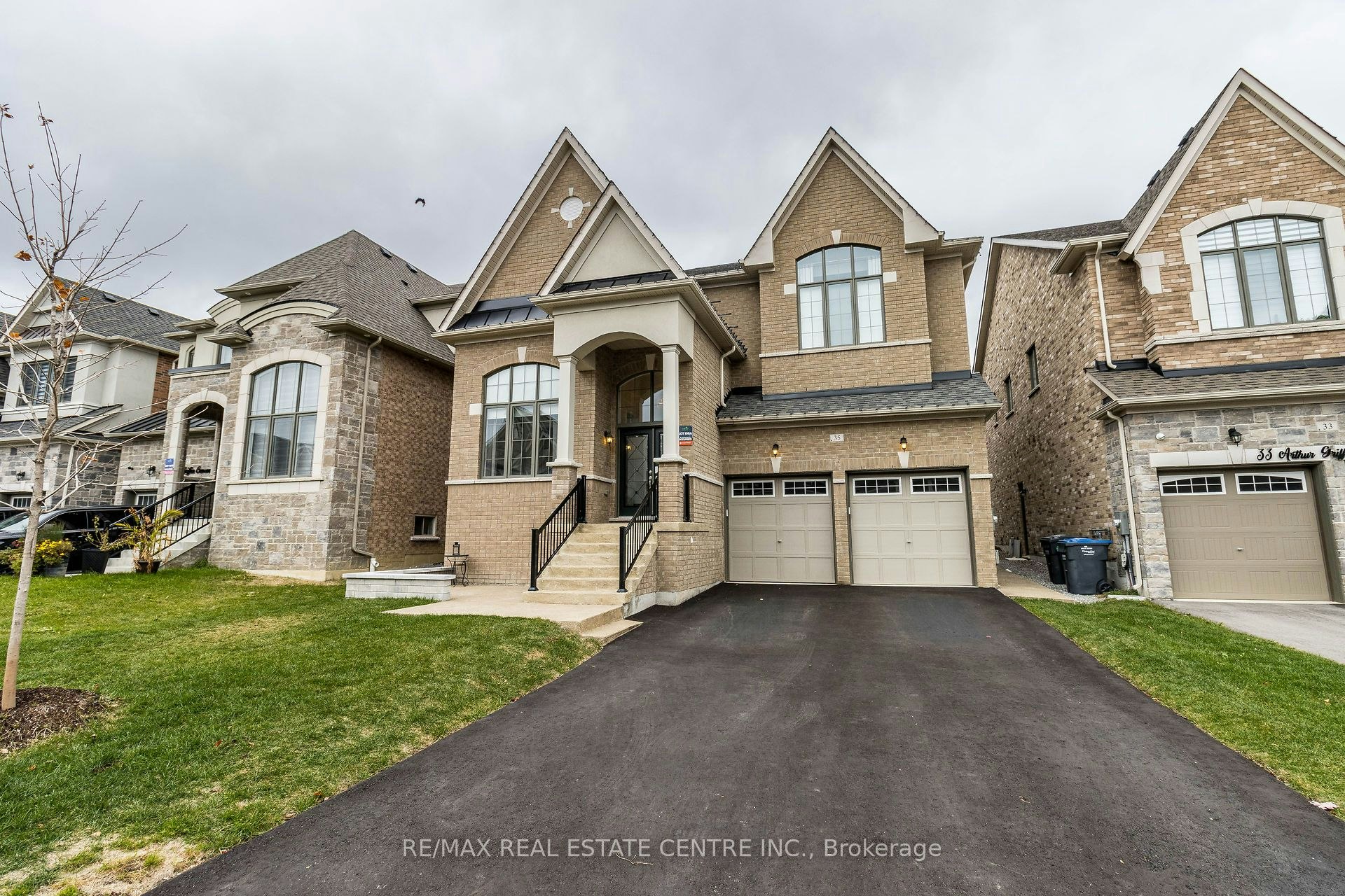 35 Arthur Griffin Crescent, Caledon, ON, L7C 4E9