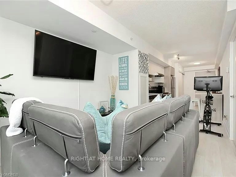 A307-1117 Cooke Boulevard, Burlington, ON, L7T 4A8