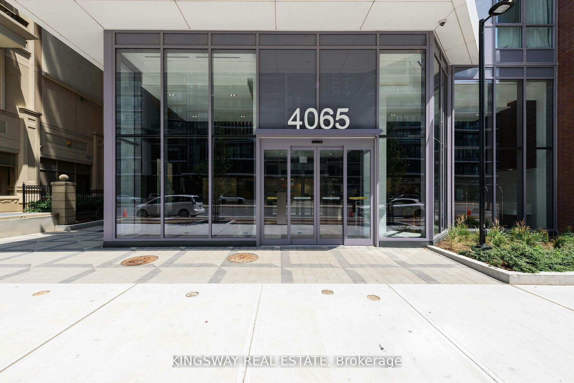 3203-4065 Confederation Parkway, Mississauga, ON, L5B 0L4 - 3