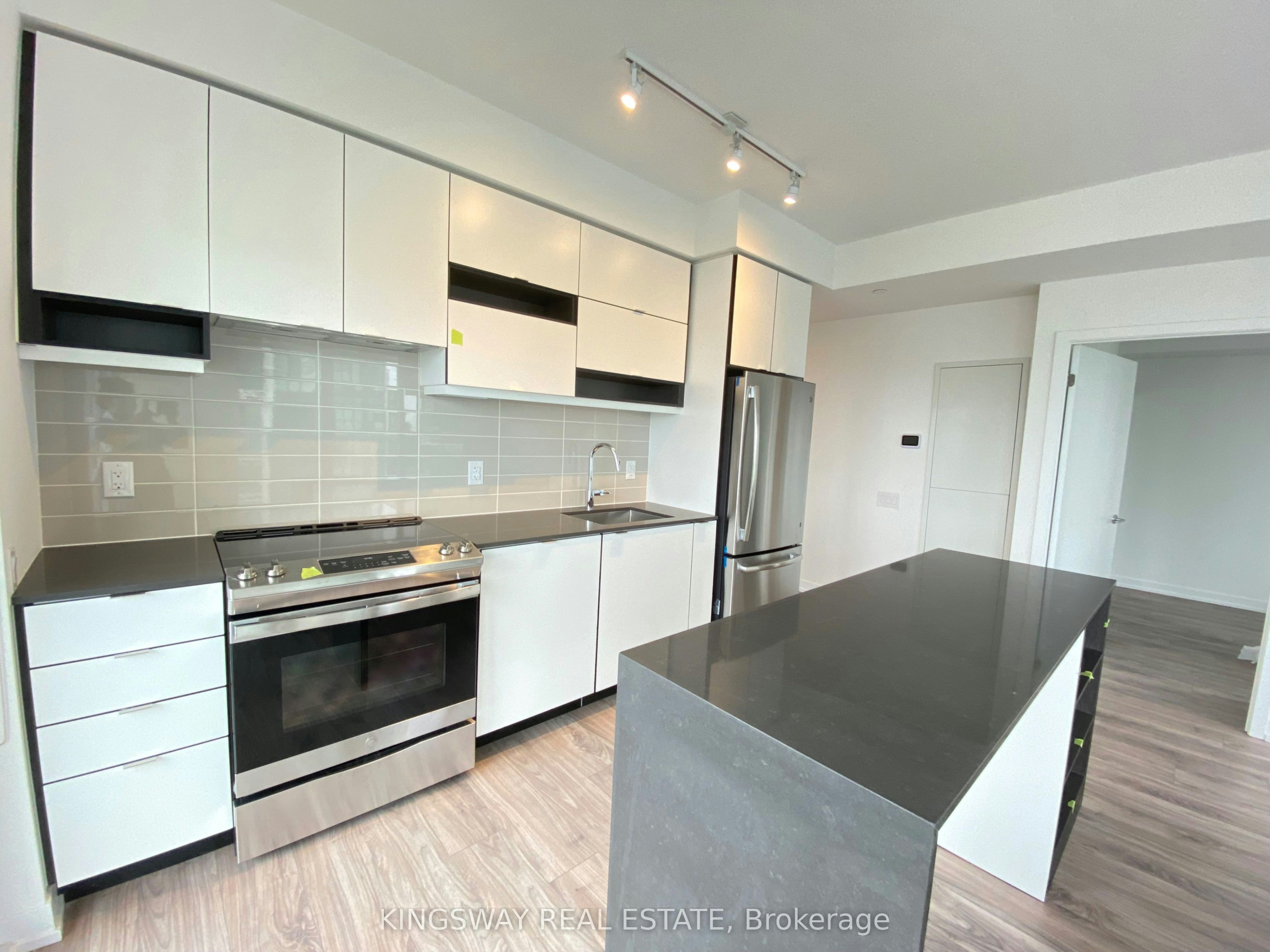 3203-4065 Confederation Parkway, Mississauga, ON, L5B 0L4 - 10