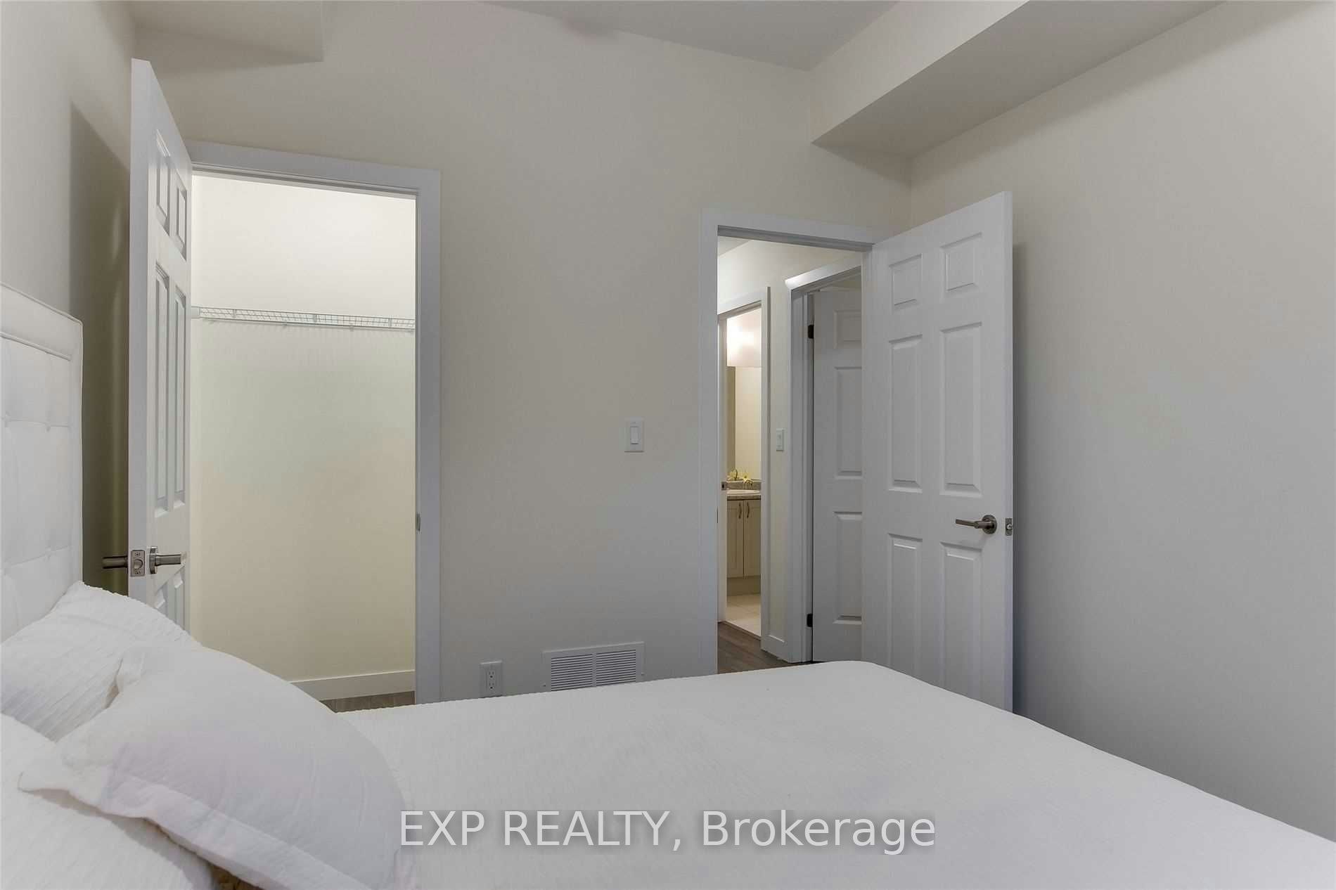 #5 Room 1-630 Rogers Road, Toronto, ON, M6M 0B4 - 6