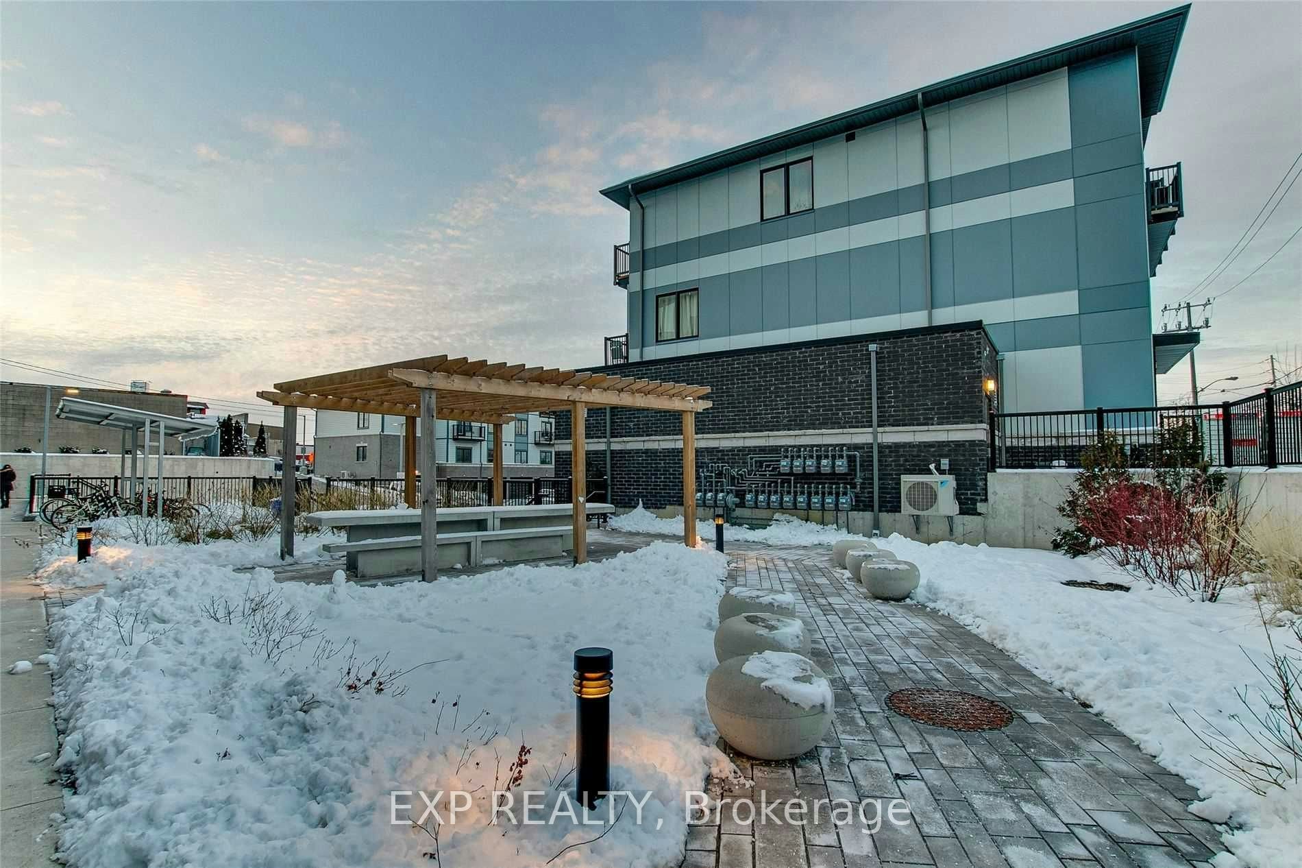 #5 Room 1-630 Rogers Road, Toronto, ON, M6M 0B4 - 3