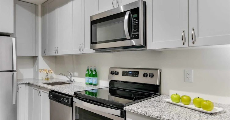#5 Room 1-630 Rogers Road, Toronto, ON, M6M 0B4 - 14