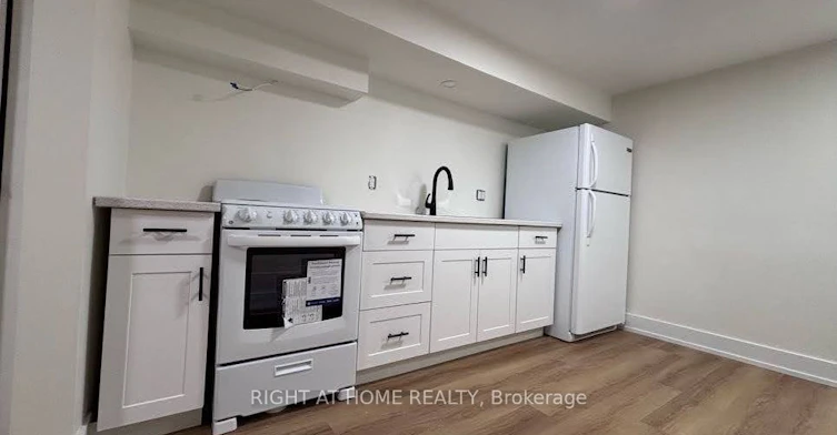 584 Forestwood Crescent, Burlington, ON, L7L 4K3 - 6