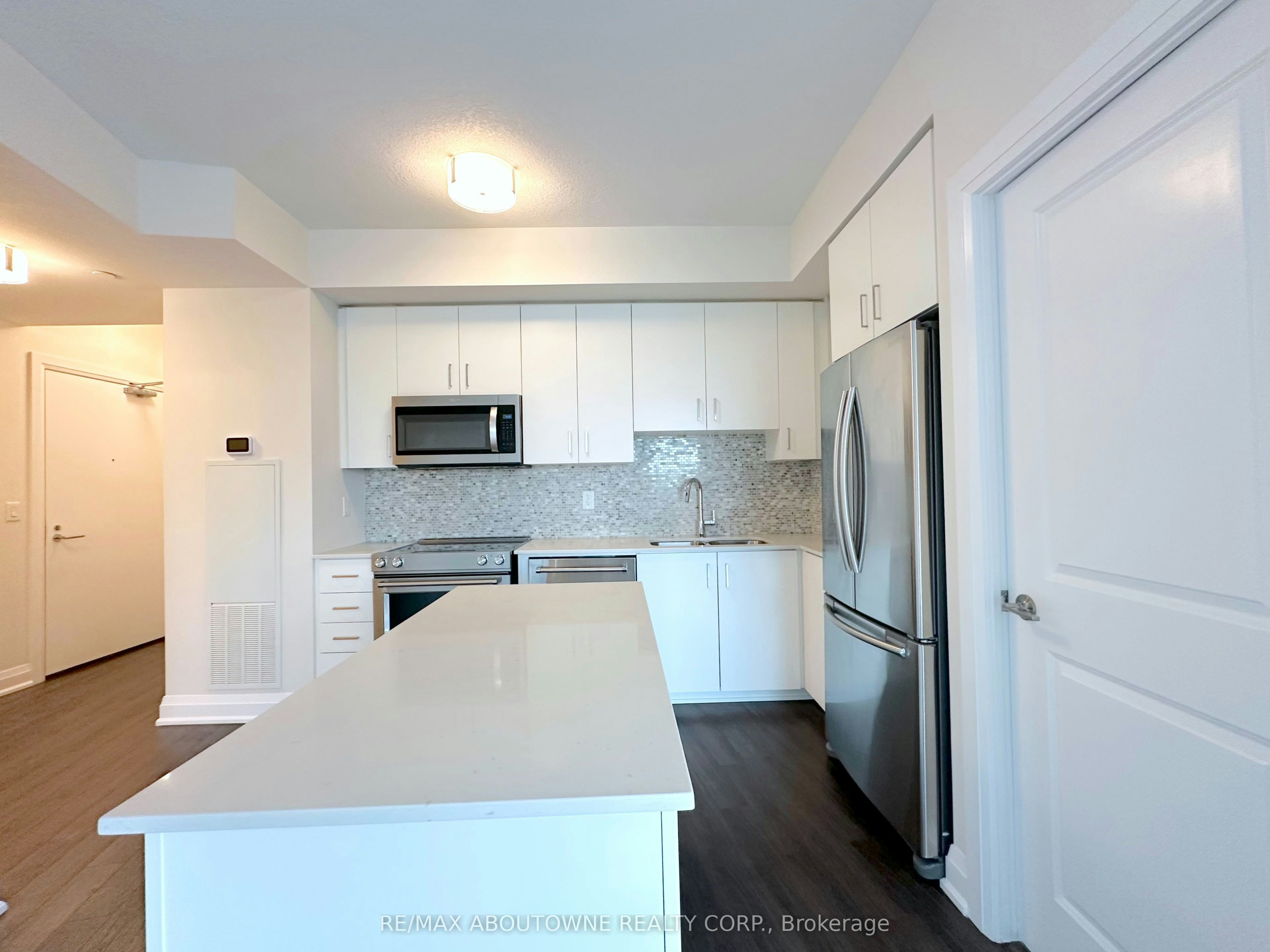 421-2333 Taunton Road, Oakville, ON, L6H 0N5 - 4
