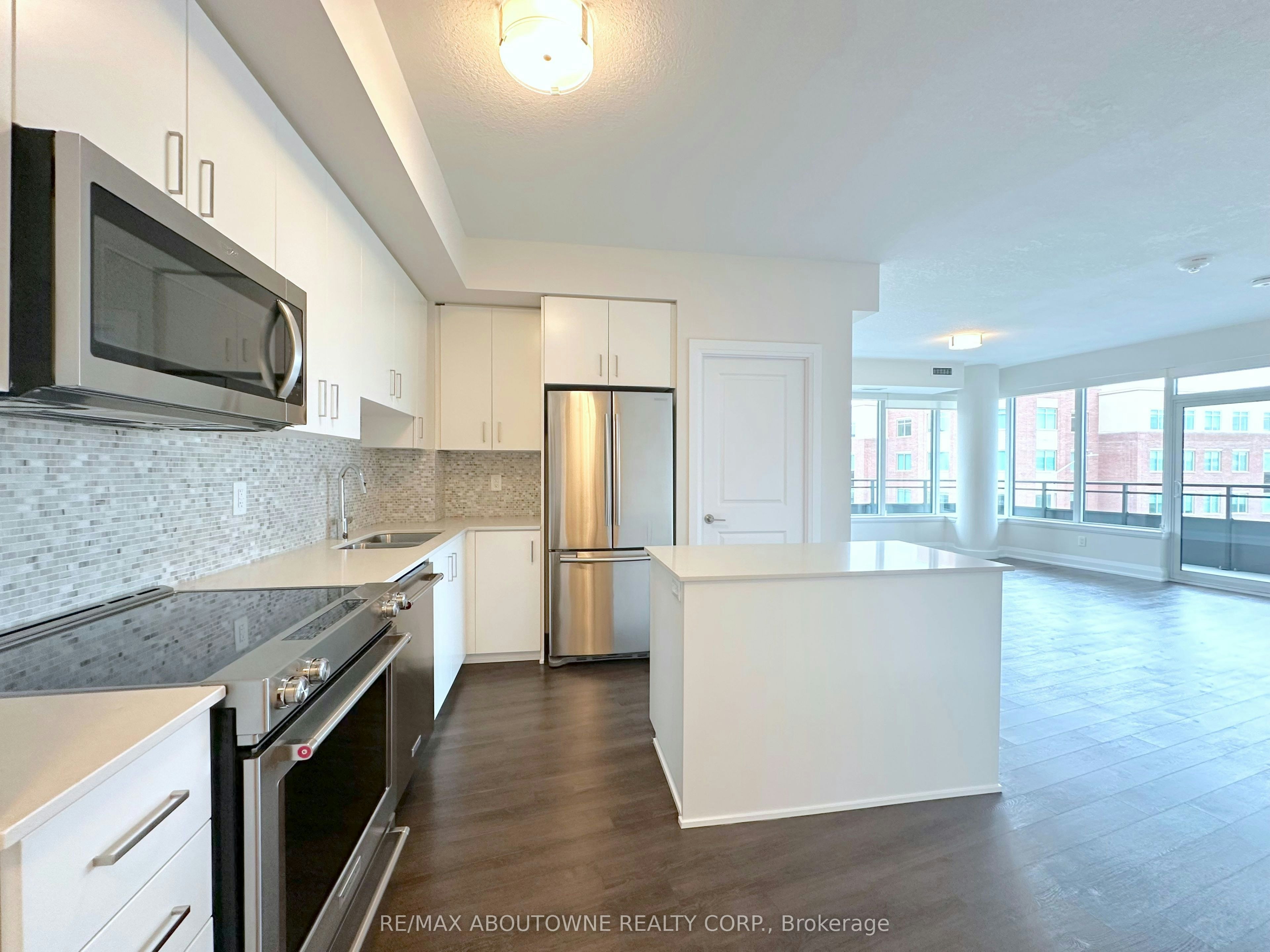 421-2333 Taunton Road, Oakville, ON, L6H 0N5 - 2