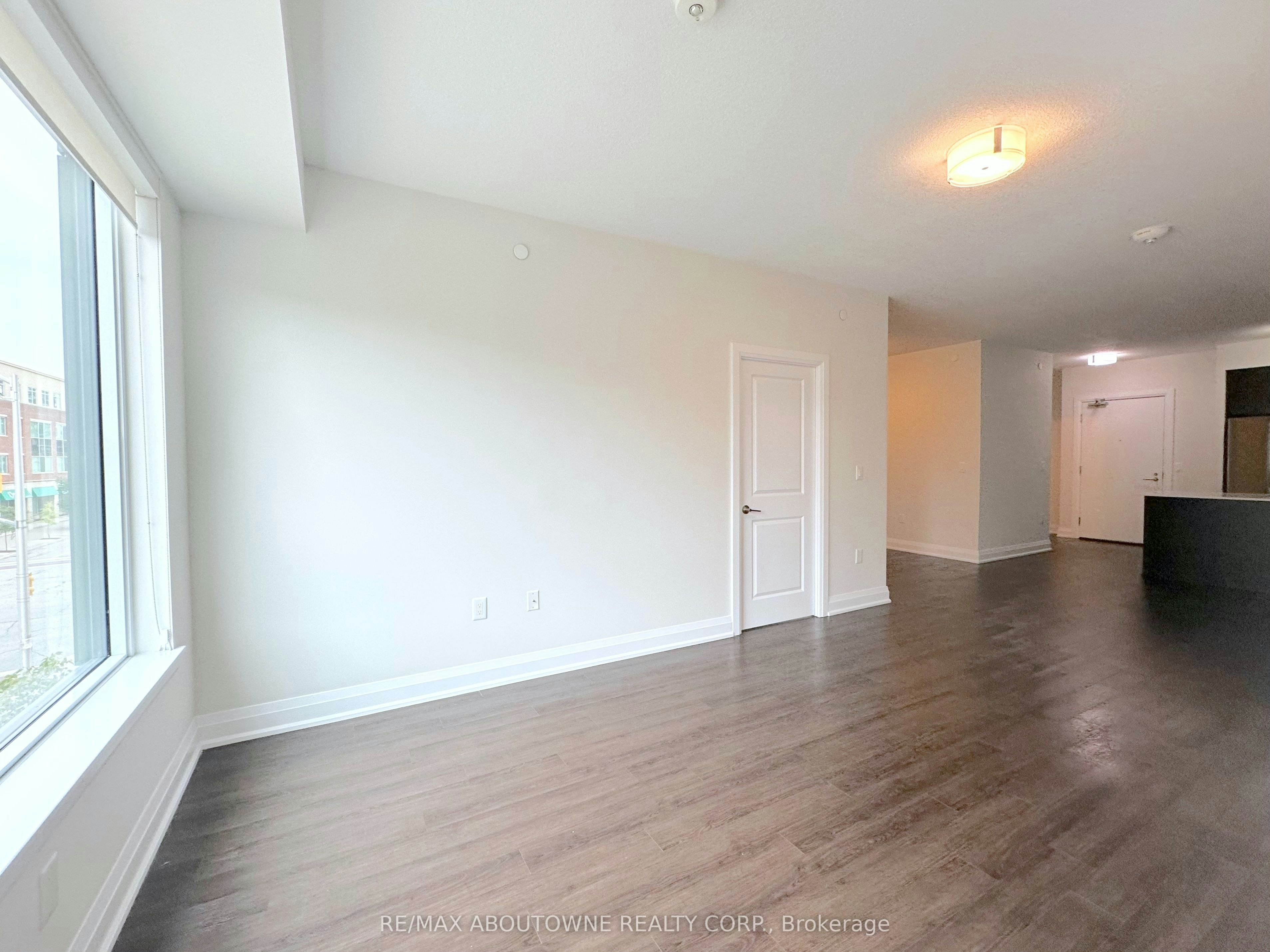 319-2333 Taunton Road, Oakville, ON, L6H 0N5 - 5