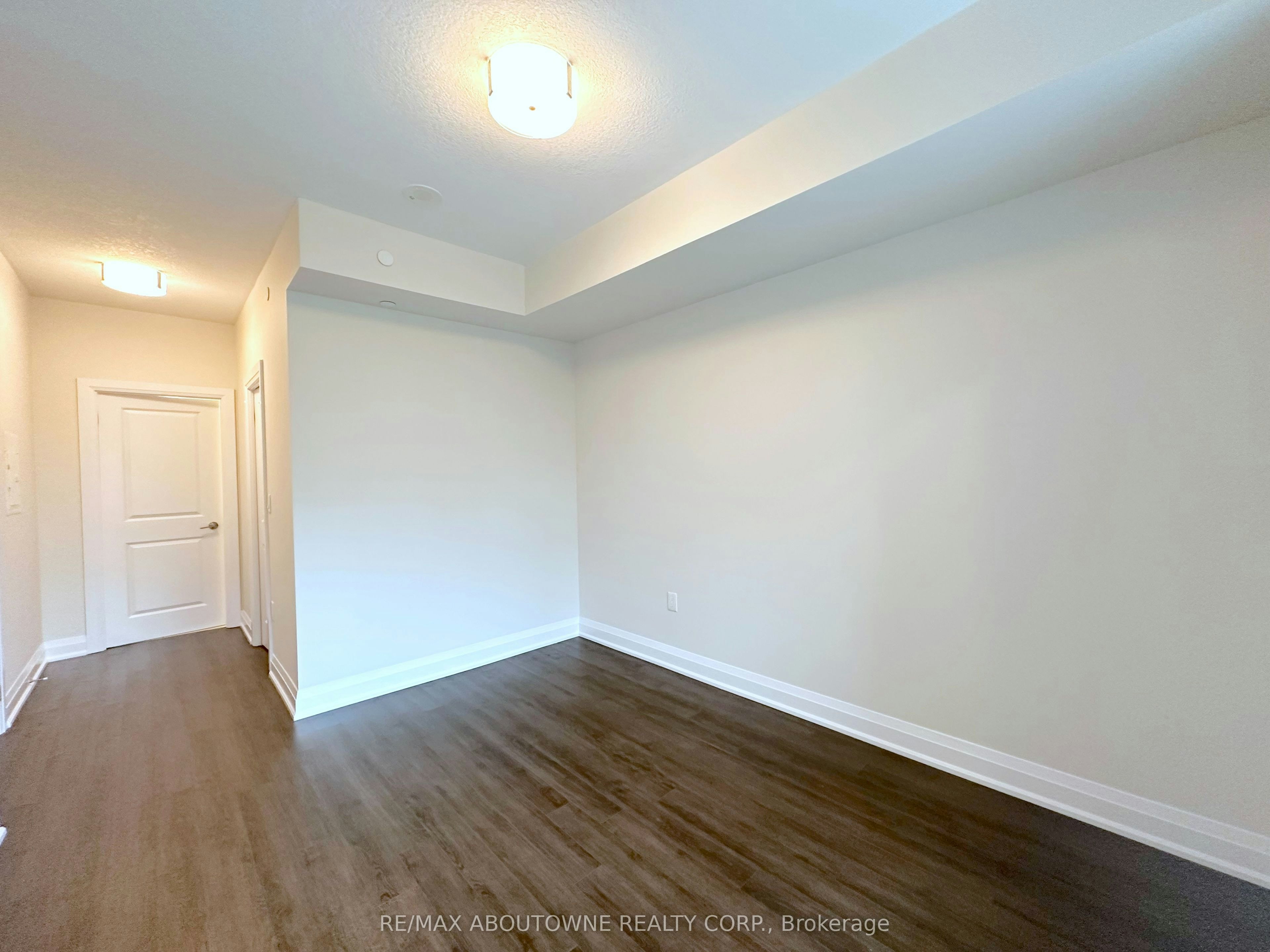 319-2333 Taunton Road, Oakville, ON, L6H 0N5 - 9