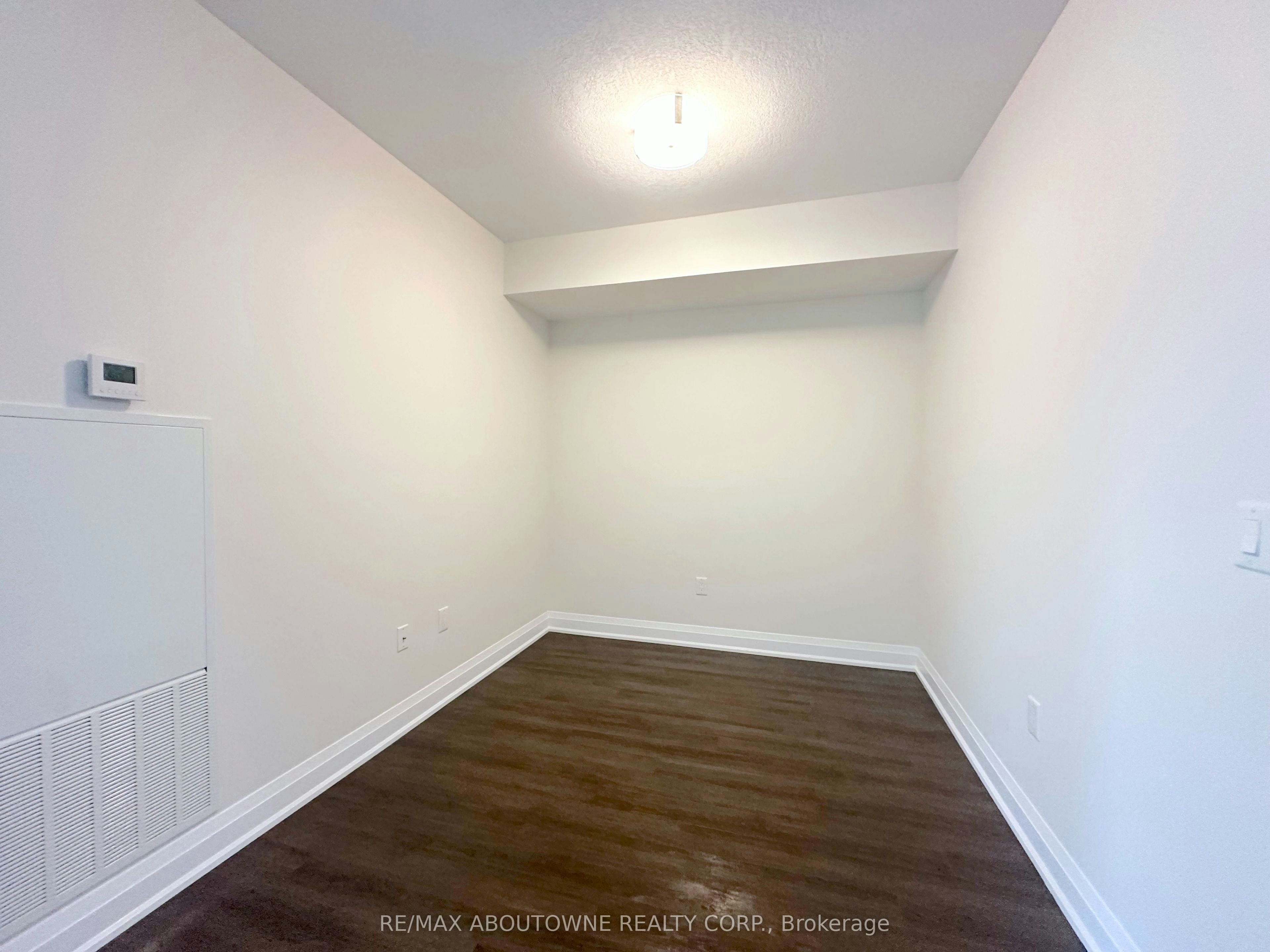 319-2333 Taunton Road, Oakville, ON, L6H 0N5 - 6