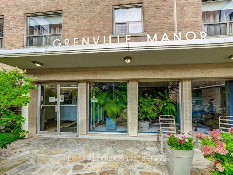 203-2000 Bloor Street W, Toronto, ON, M6P 3L2 - 2