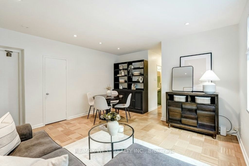 203-2000 Bloor Street W, Toronto, ON, M6P 3L2 - 9