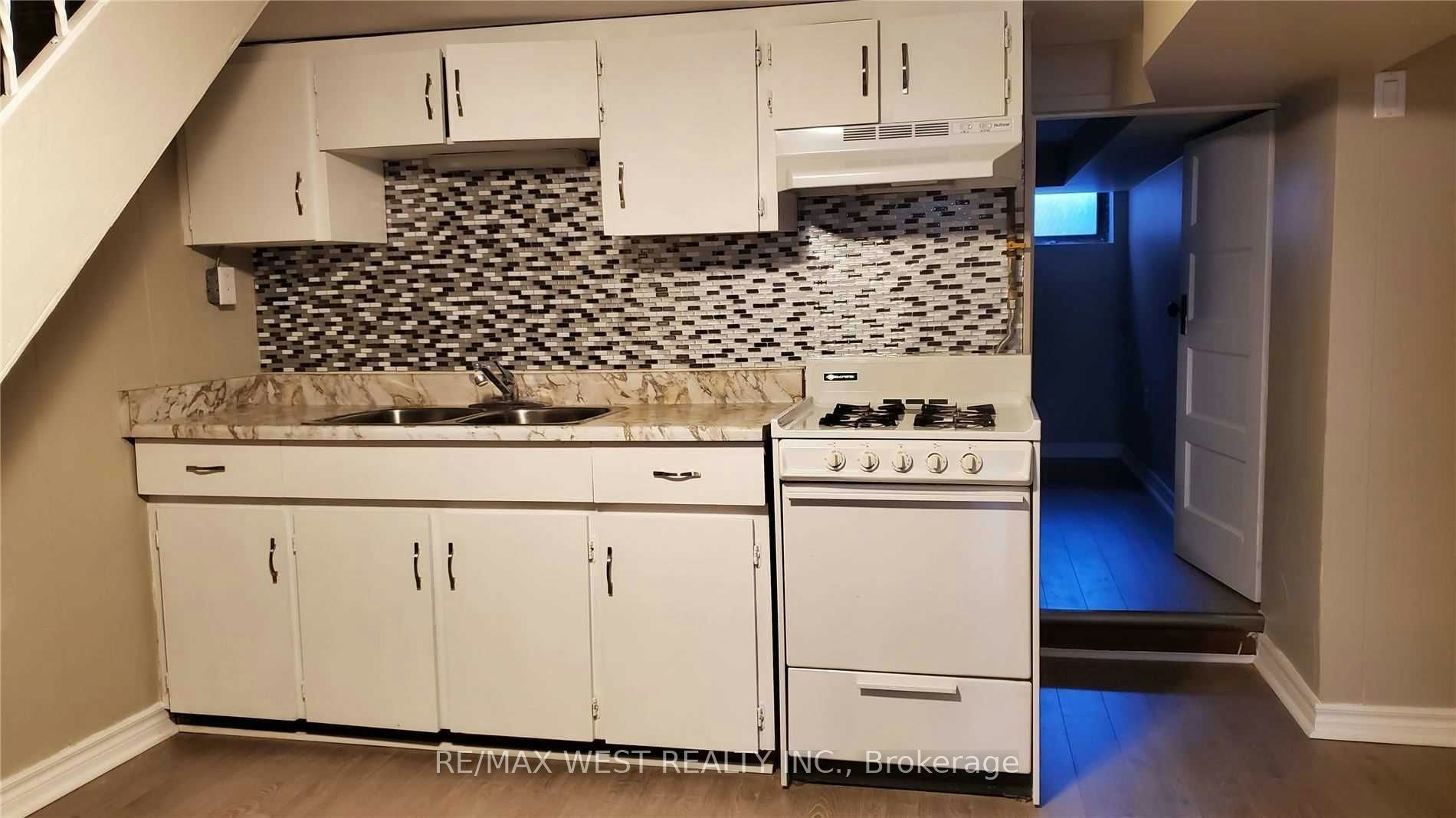 Bsmt-508 Concord Avenue, Toronto, ON, M6H 2P8 - 6