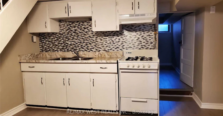 Bsmt-508 Concord Avenue, Toronto, ON, M6H 2P8 - 6