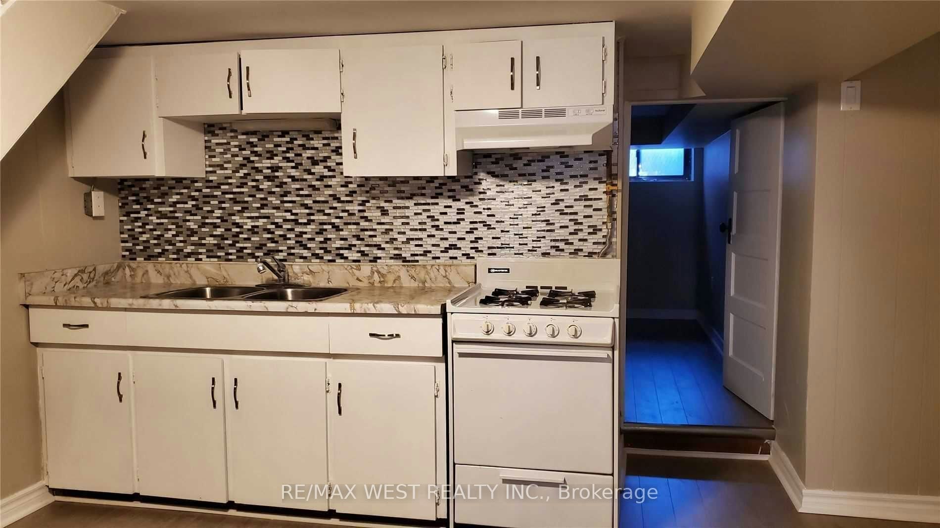Bsmt-508 Concord Avenue, Toronto, ON, M6H 2P8 - 10