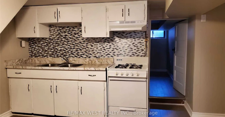 Bsmt-508 Concord Avenue, Toronto, ON, M6H 2P8 - 10