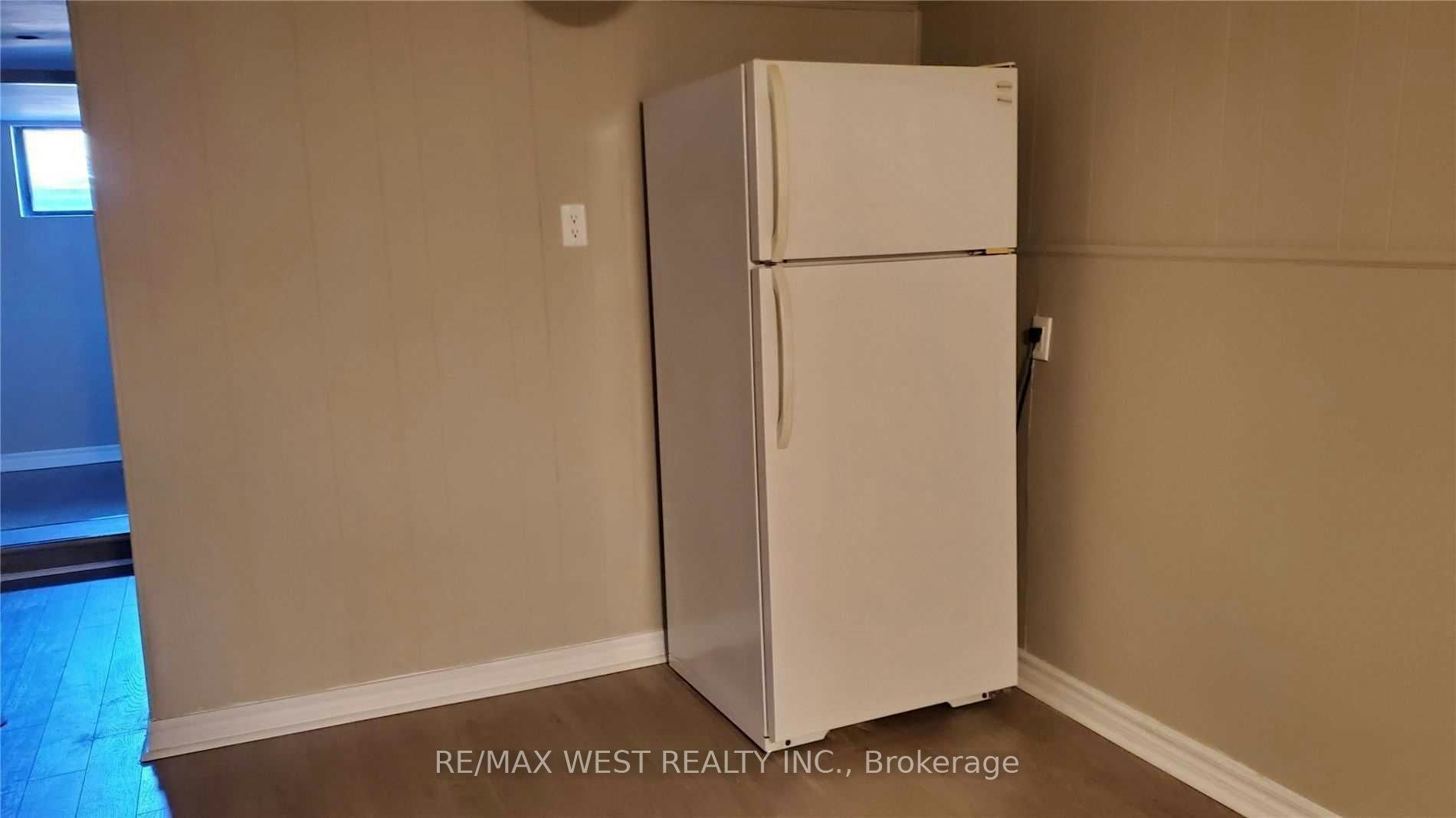 Bsmt-508 Concord Avenue, Toronto, ON, M6H 2P8 - 7
