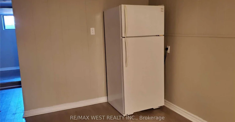 Bsmt-508 Concord Avenue, Toronto, ON, M6H 2P8 - 7