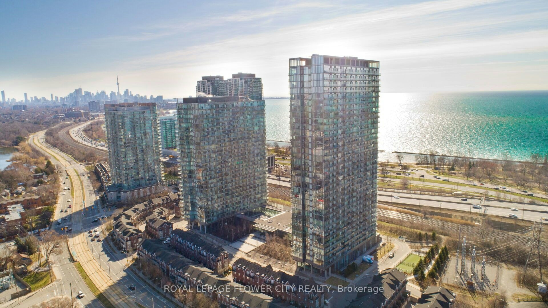 415-105 The Queensway Avenue, Toronto, ON, M6S 5B5