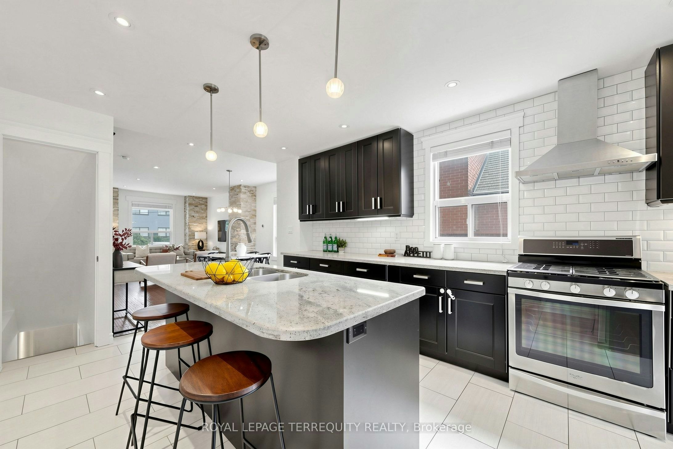 Upper-150 Osler Street, Toronto, ON, M6N 2Y8 - 12