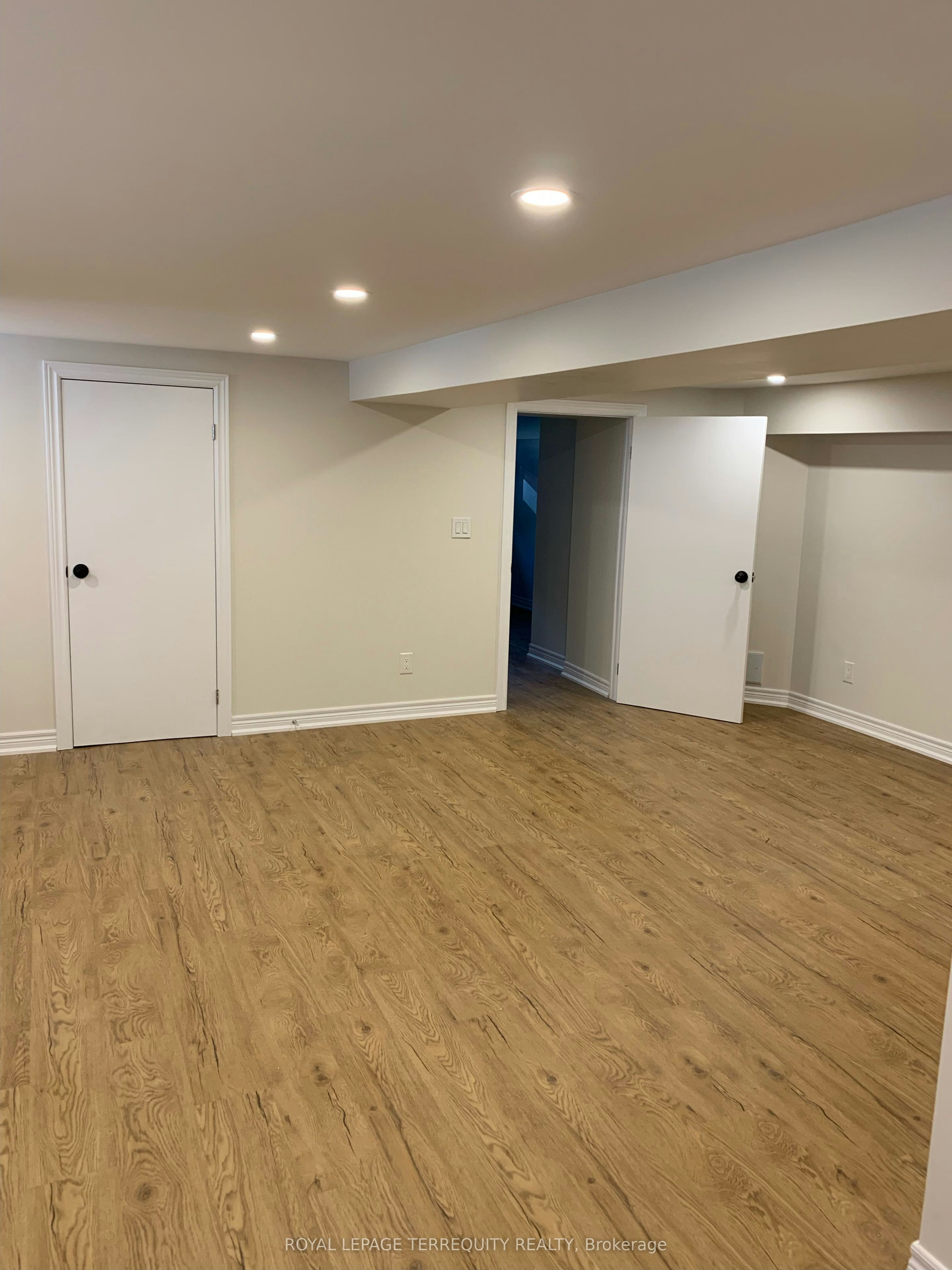 Lower-1527 Dufferin Street, Toronto, ON, M6H 3L5 - 6