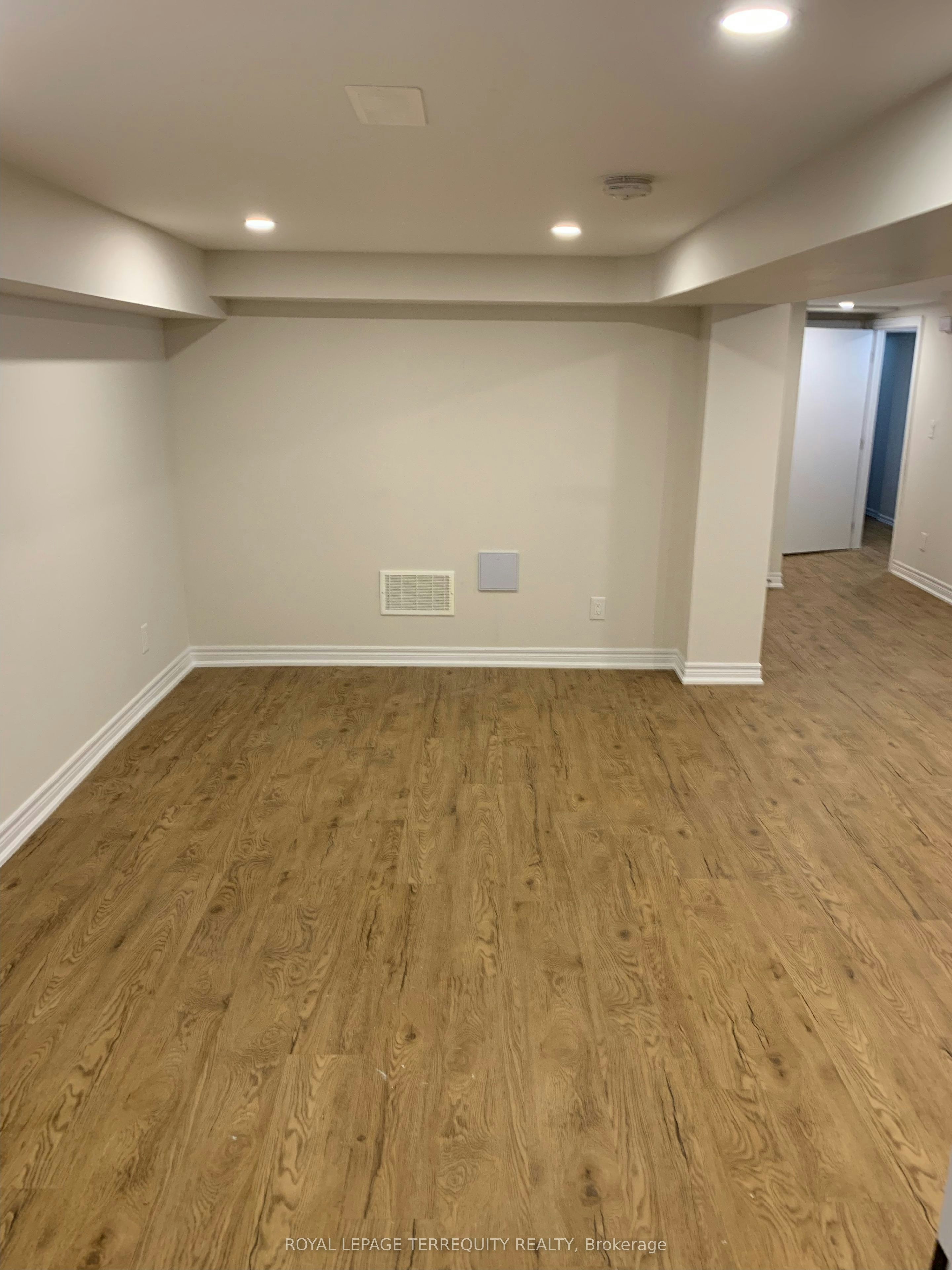 Lower-1527 Dufferin Street, Toronto, ON, M6H 3L5 - 7