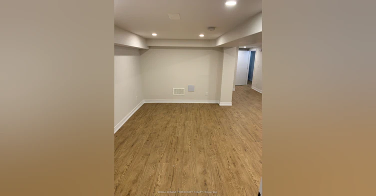 Lower-1527 Dufferin Street, Toronto, ON, M6H 3L5 - 7