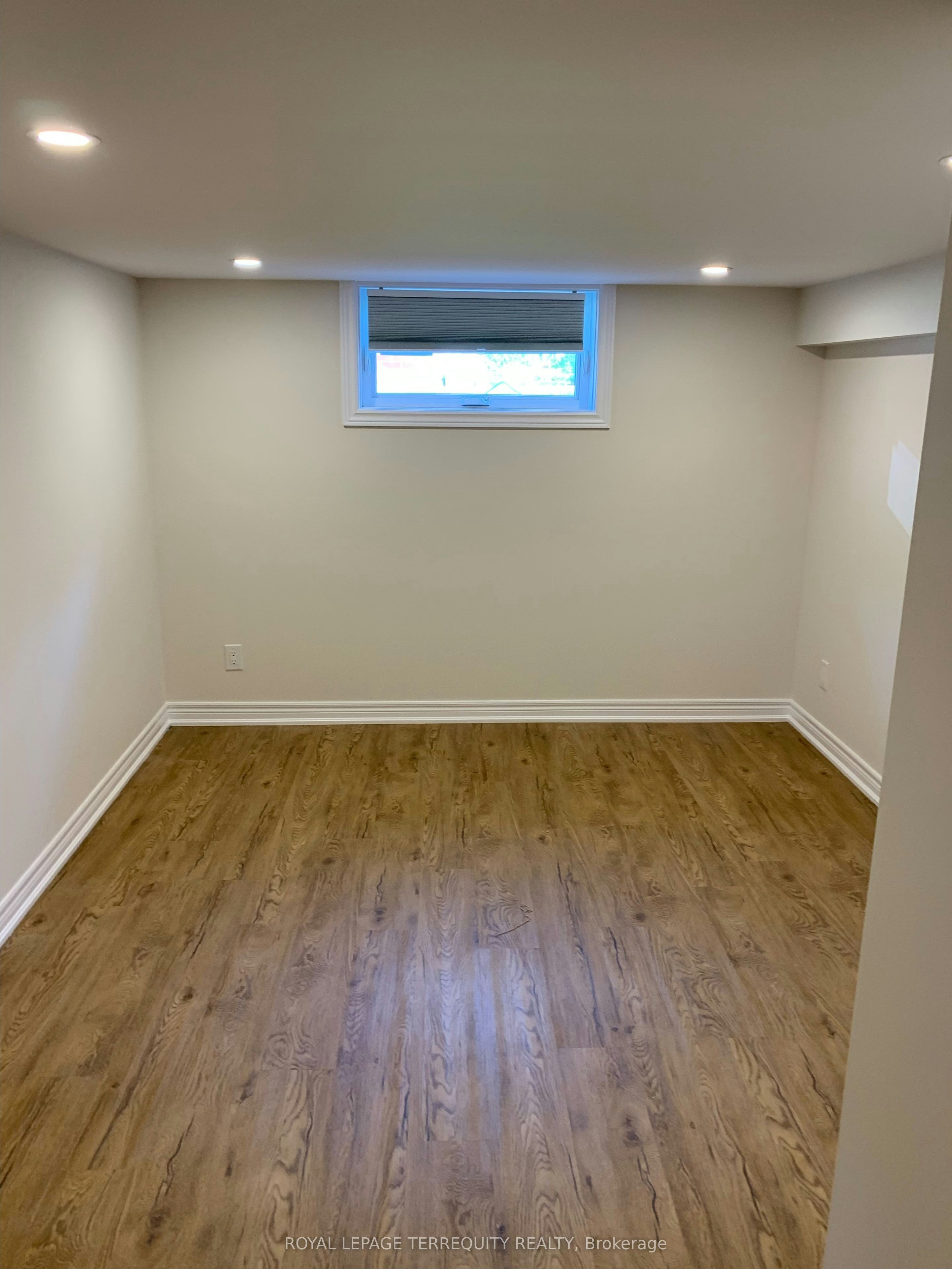 Lower-1527 Dufferin Street, Toronto, ON, M6H 3L5 - 8