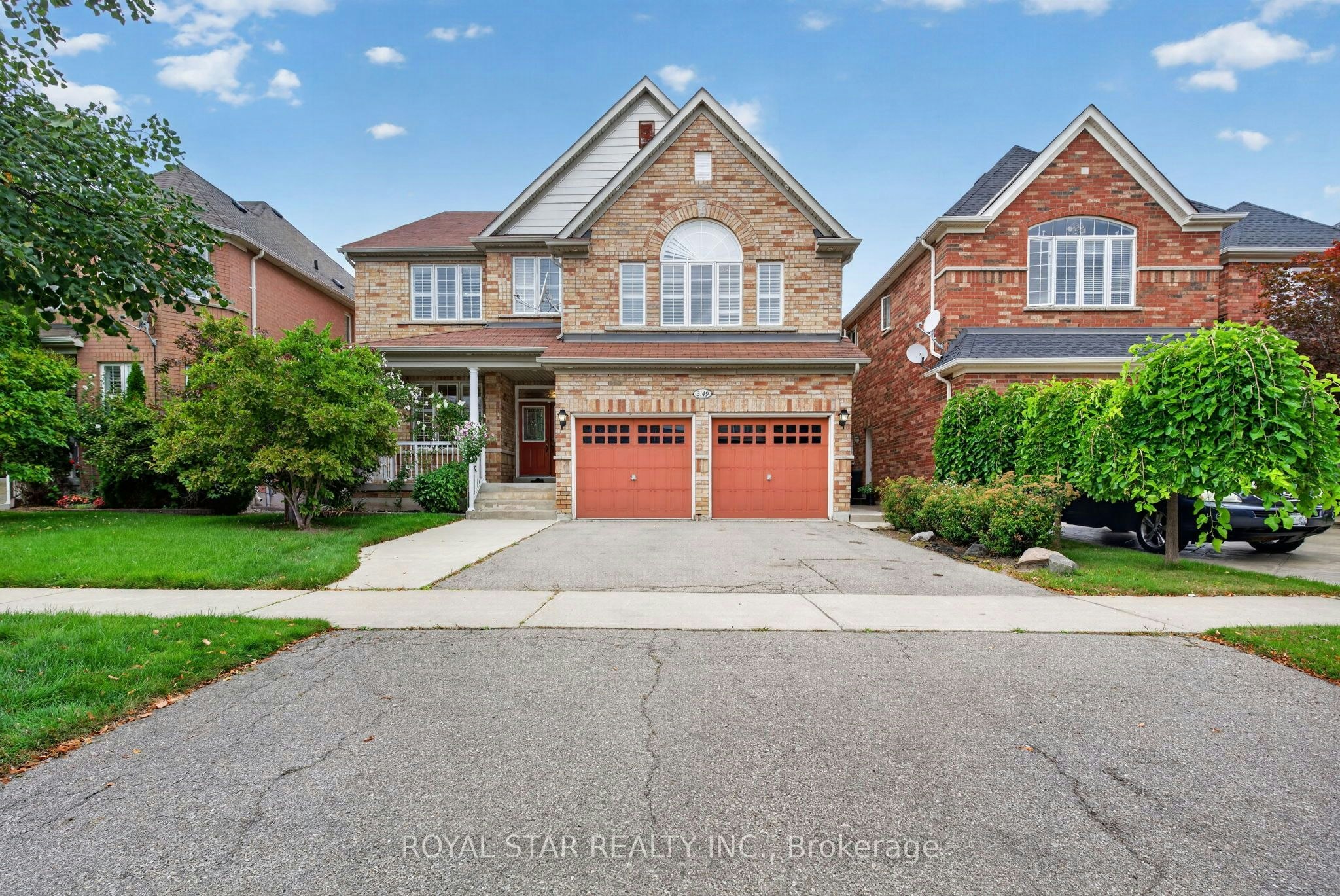 3149 Gladish Grove, Mississauga, ON, L5M 0C3 - 2