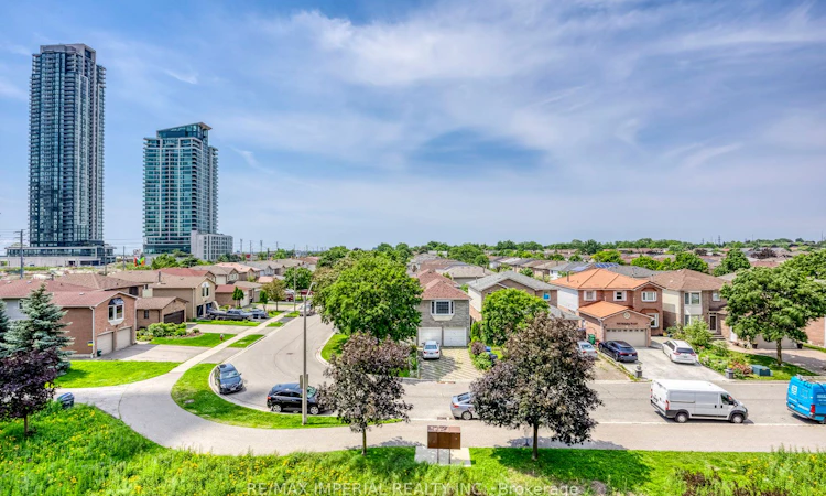 7-4020 Parkside Village Drive