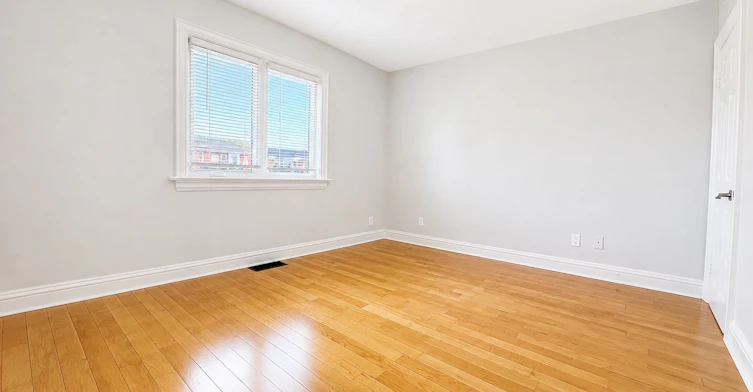 Upper Floor-60 Kane Avenue, Toronto, ON, M6M 3M7 - 4