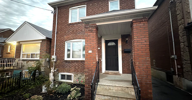 Upper Floor-60 Kane Avenue, Toronto, ON, M6M 3M7 - 9