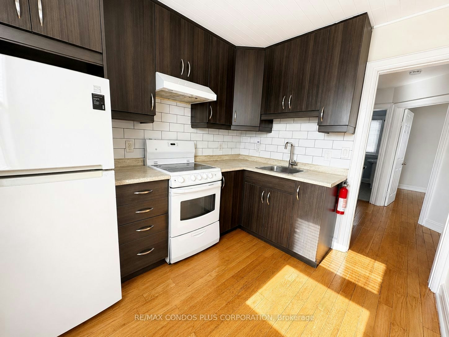 Upper Floor-60 Kane Avenue, Toronto, ON, M6M 3M7 - 6