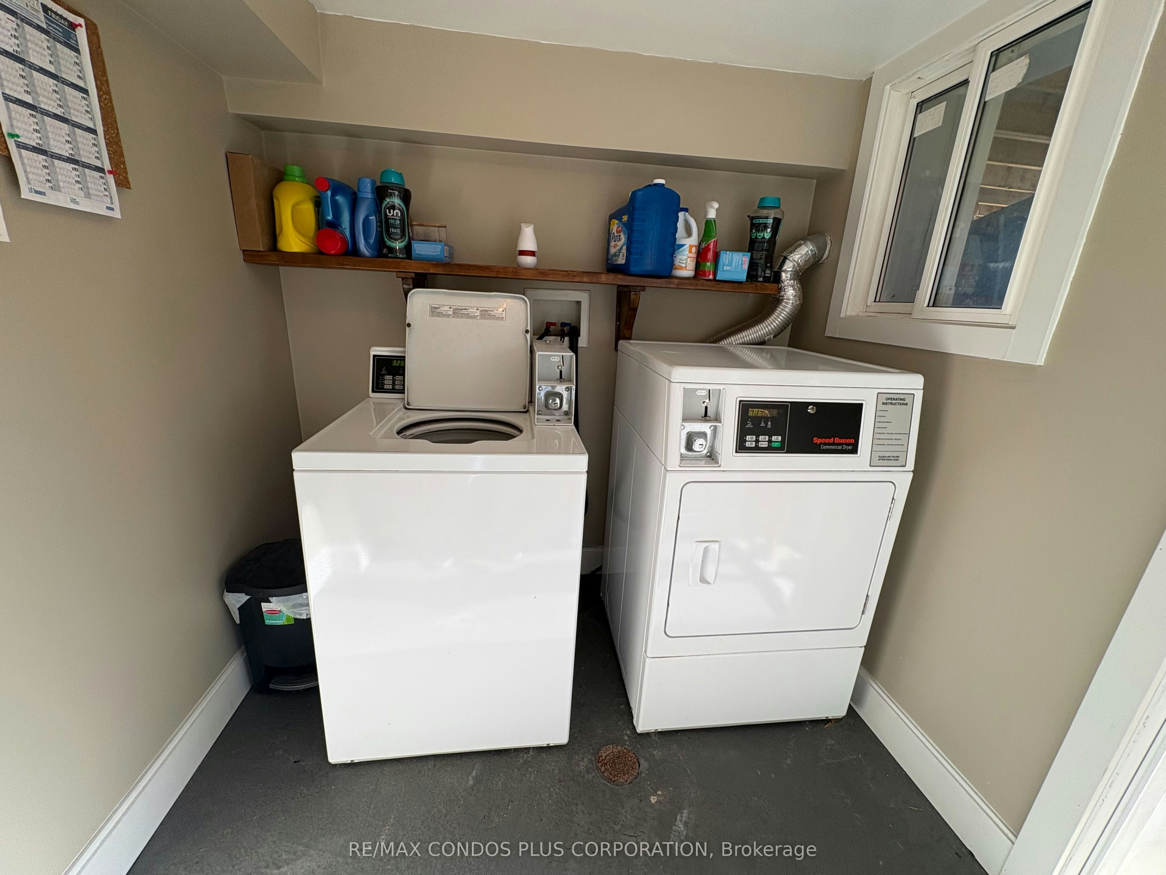 Upper Floor-60 Kane Avenue, Toronto, ON, M6M 3M7 - 8