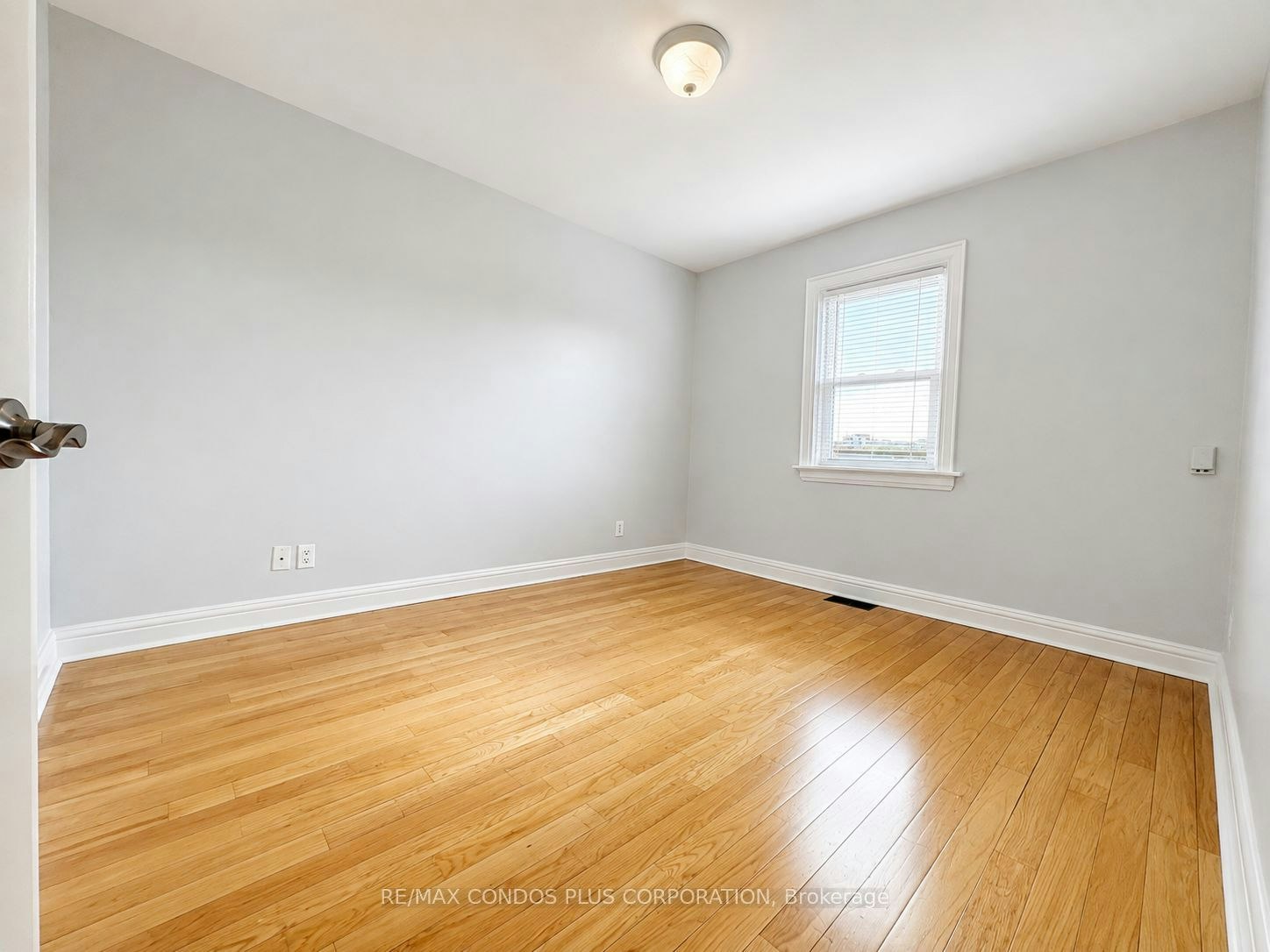 Upper Floor-60 Kane Avenue, Toronto, ON, M6M 3M7 - 2