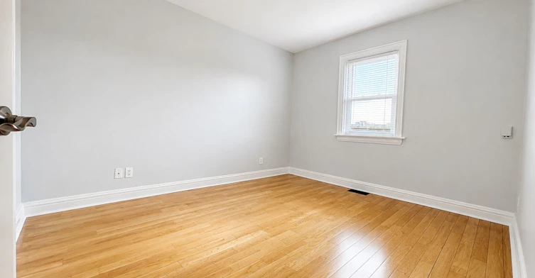 Upper Floor-60 Kane Avenue, Toronto, ON, M6M 3M7 - 2