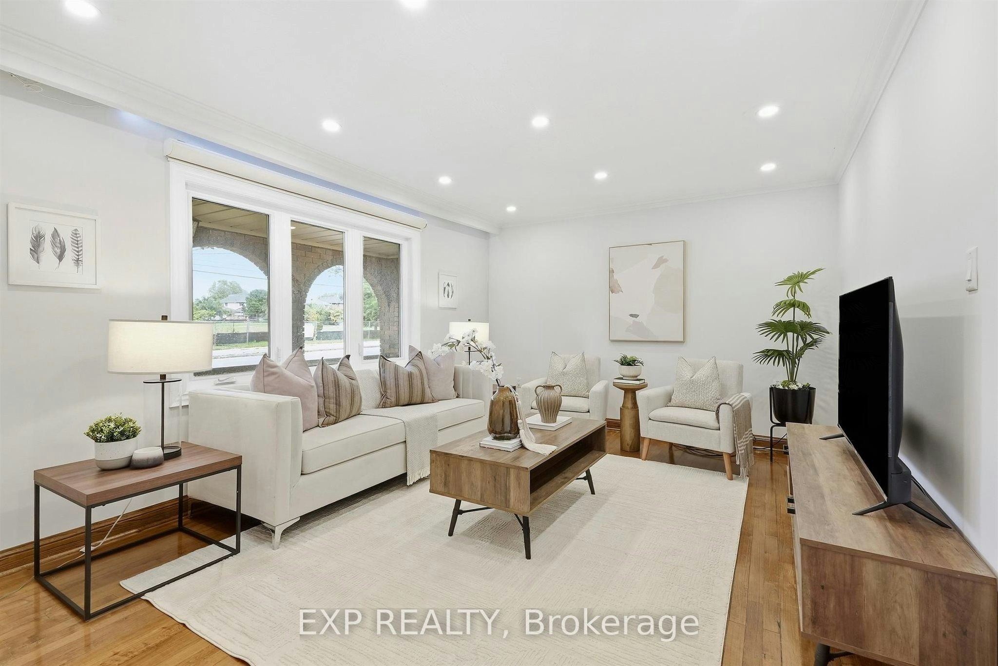 21 Wallasey Avenue, Toronto, ON, M9M 1E1
