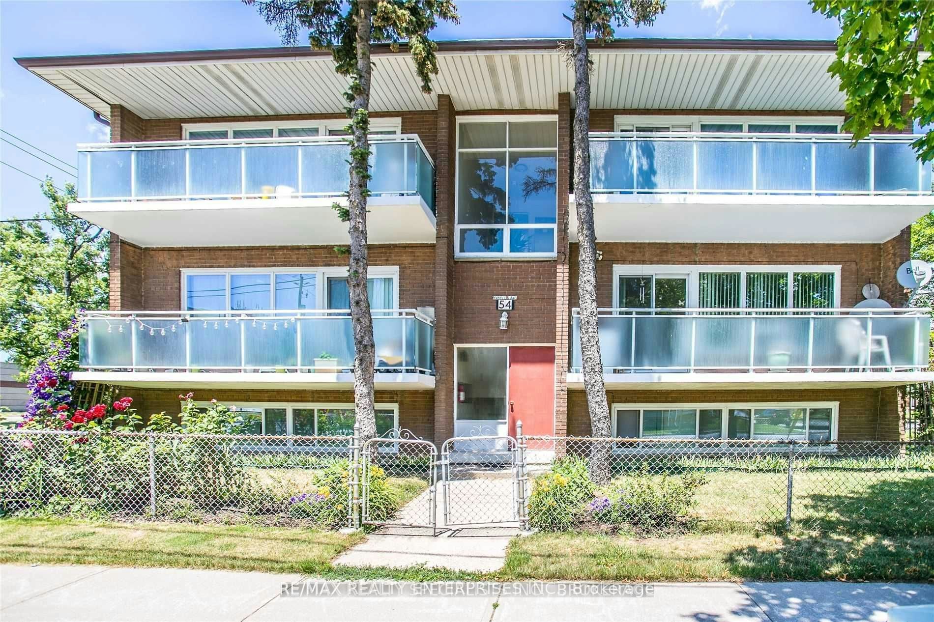 54 Rabbit Lane, Toronto, ON, M9B 5S7