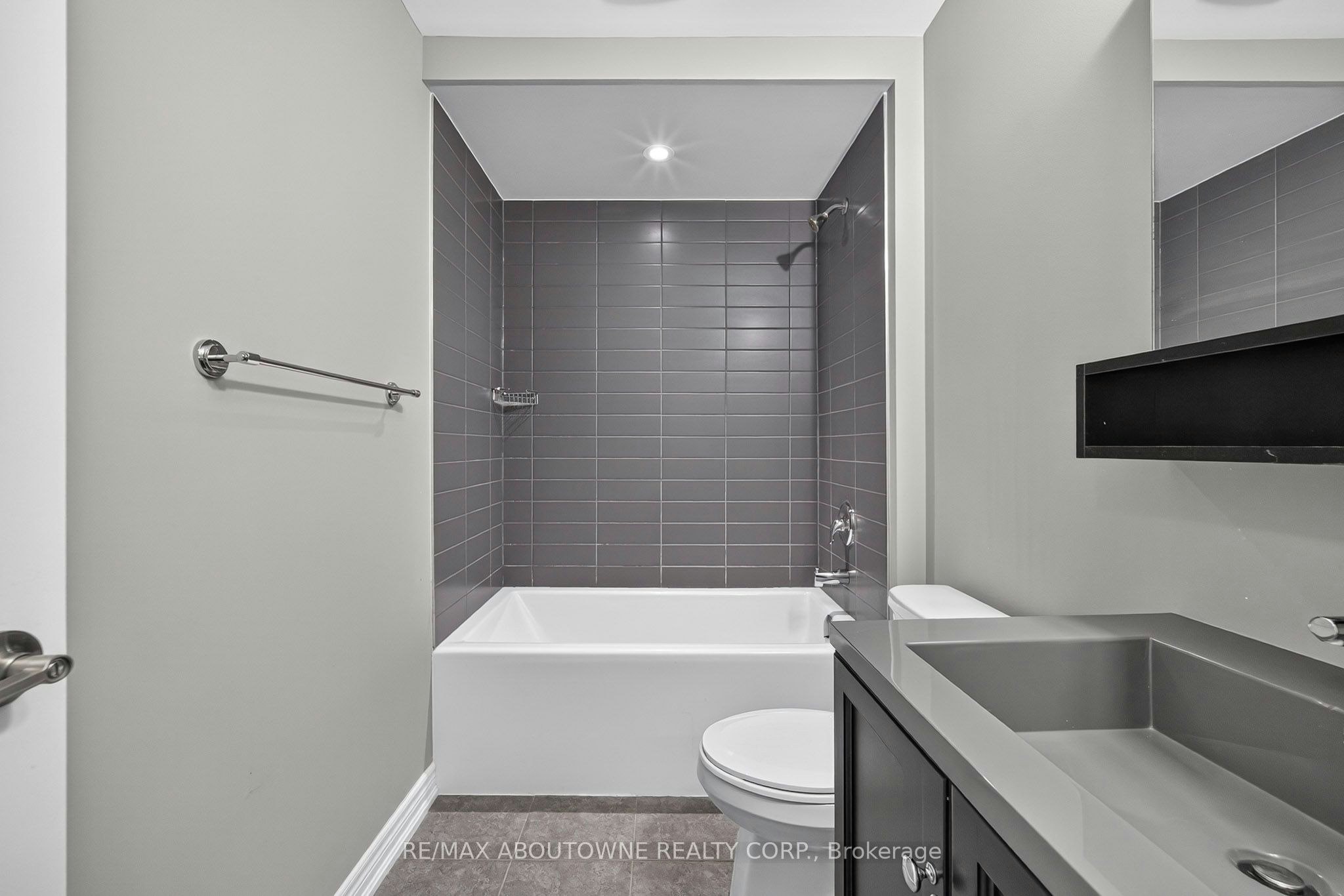3289 Mockingbird Common, Oakville, ON, L6H 0W9 - 28