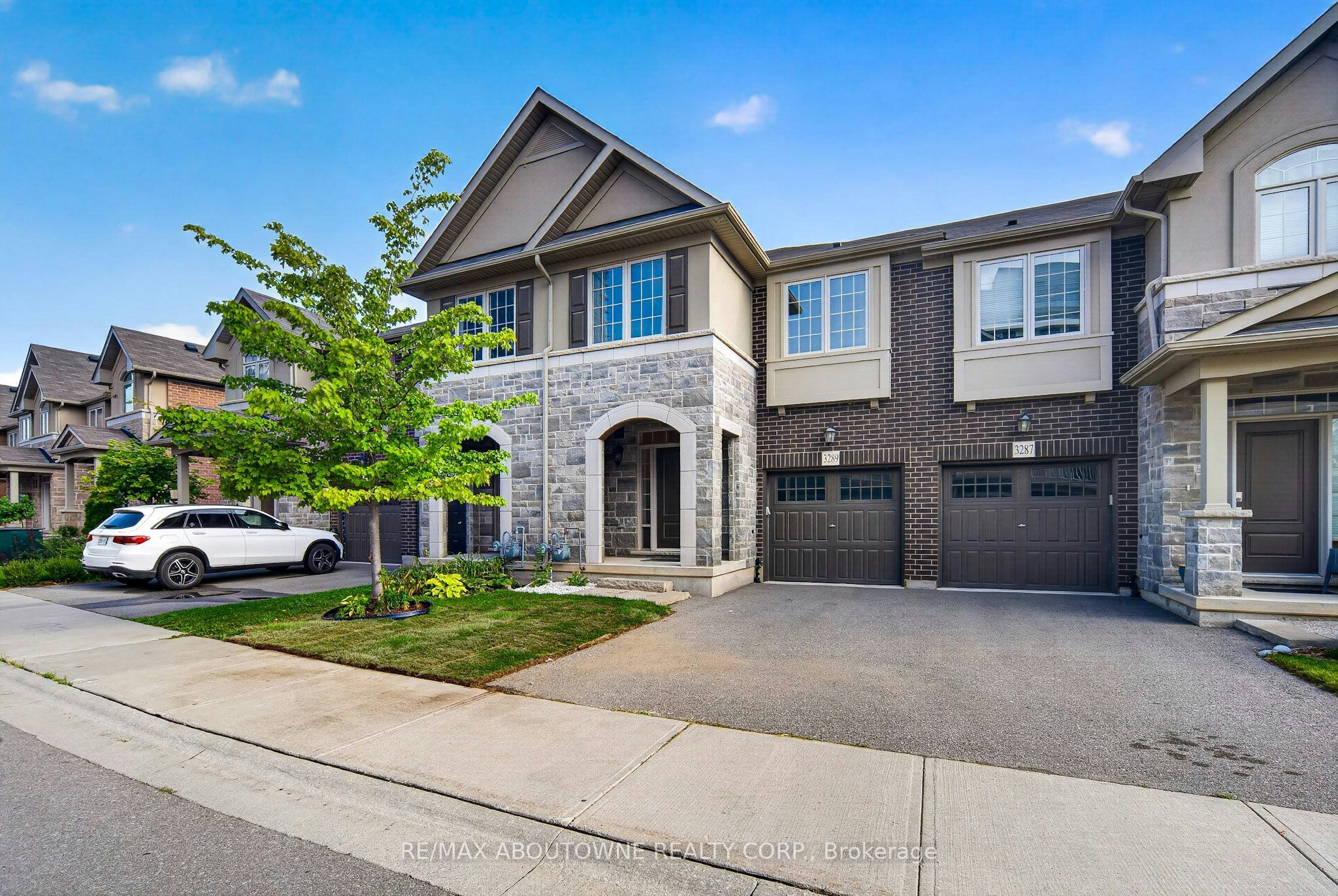 3289 Mockingbird Common, Oakville, ON, L6H 0W9 - 2