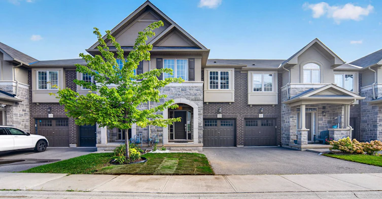 3289 Mockingbird Common, Oakville, ON, L6H 0W9