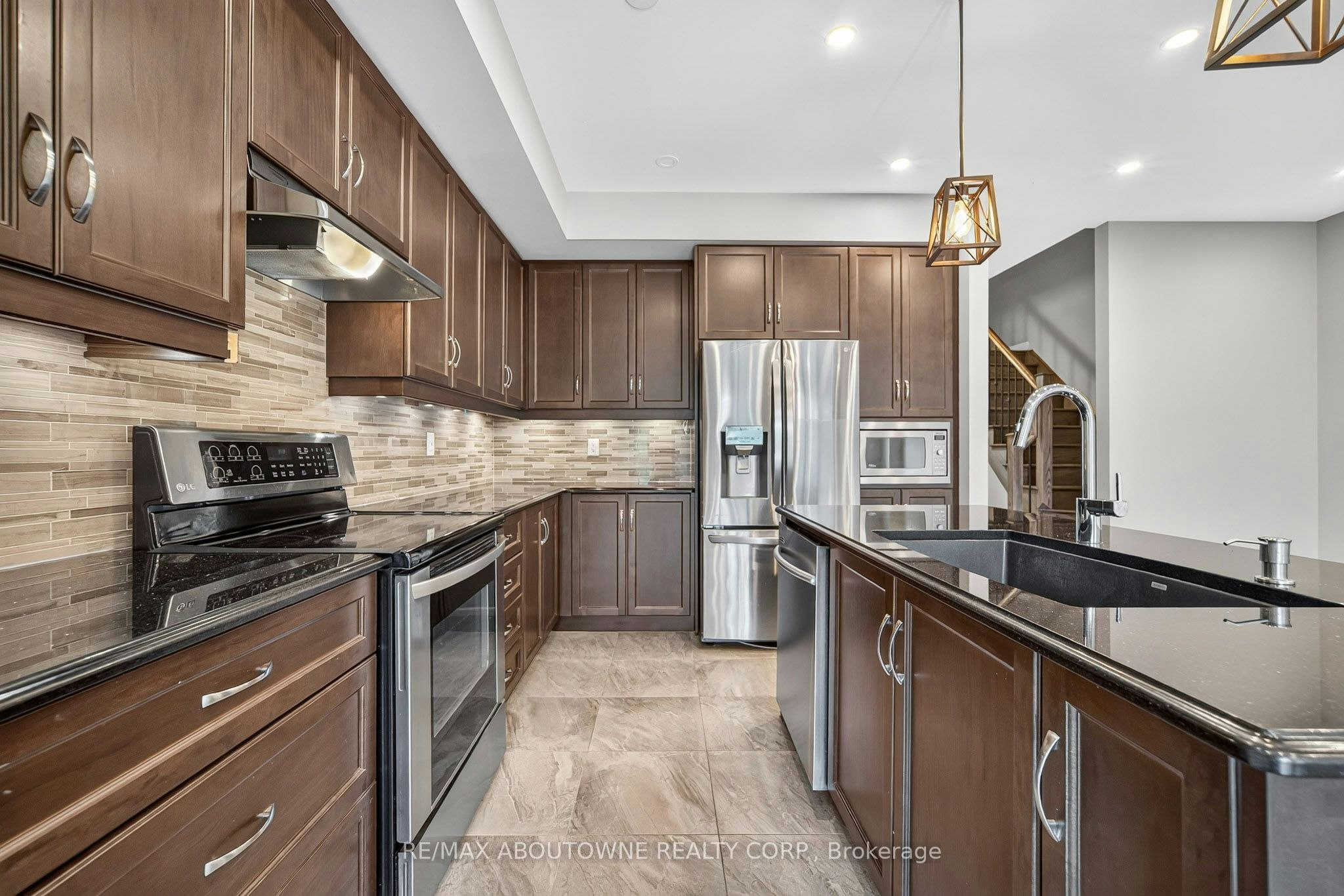 3289 Mockingbird Common, Oakville, ON, L6H 0W9 - 10