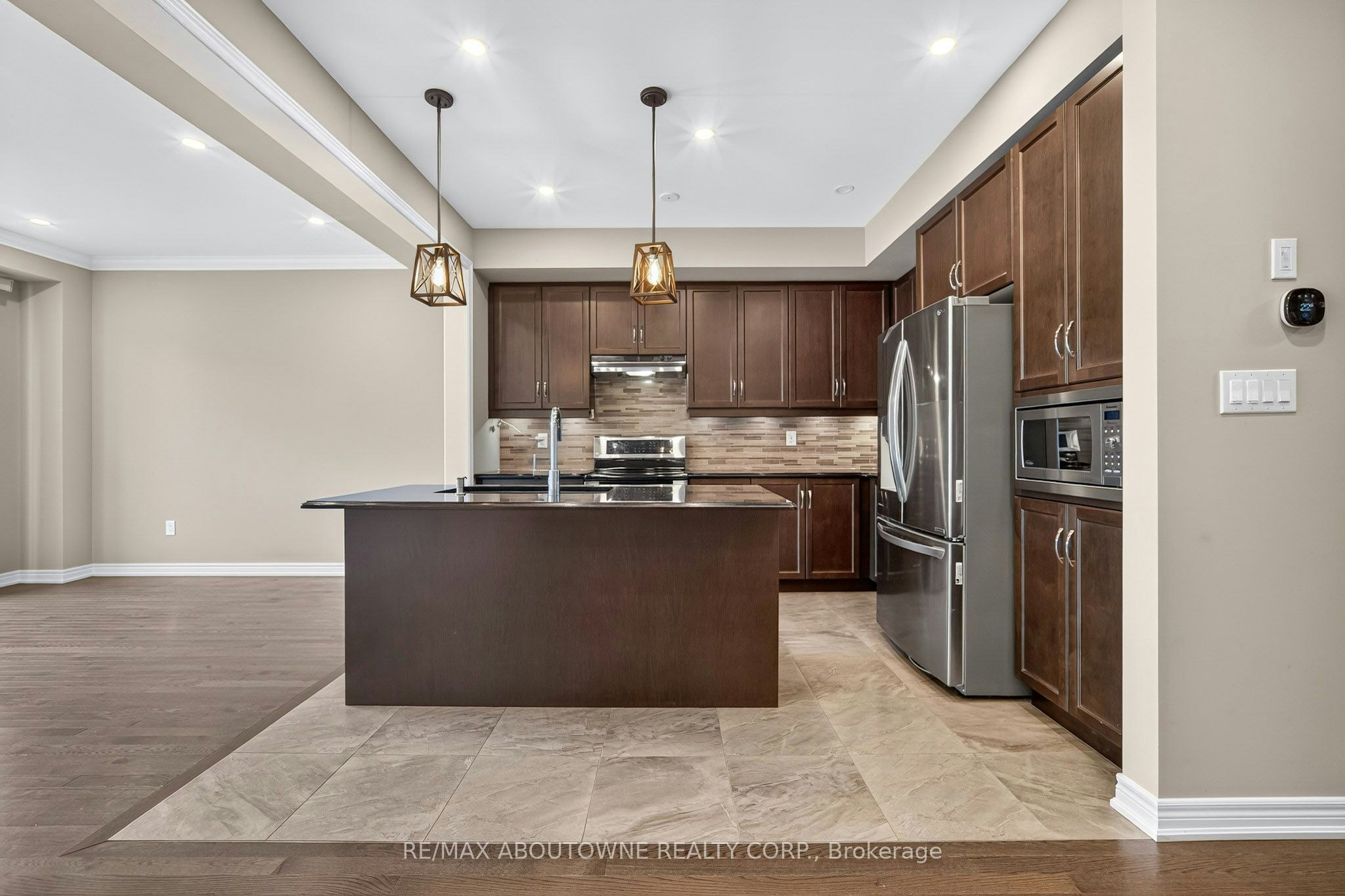 3289 Mockingbird Common, Oakville, ON, L6H 0W9 - 8