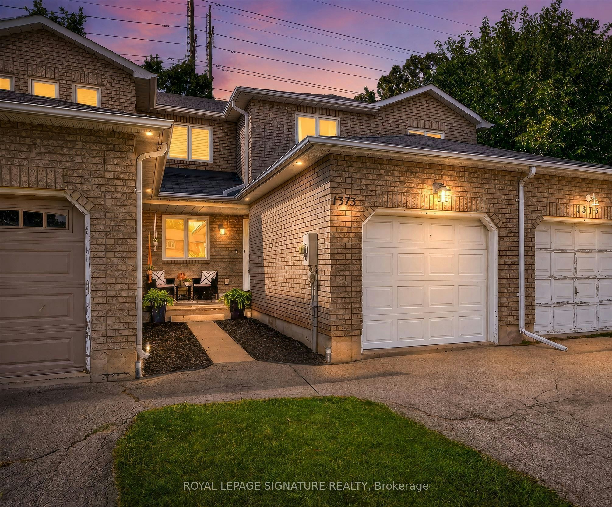 1373 Treeland Street, Burlington, ON, L7R 4P4