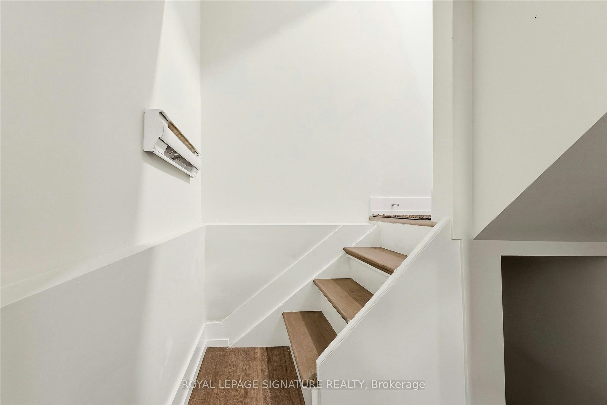 BSMT-1945 Davenport Road, Toronto, ON, M6N 1C3 - 16