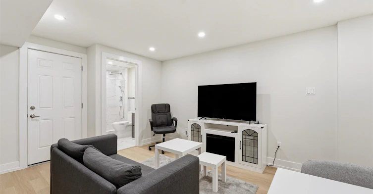 BSMT-1945 Davenport Road, Toronto, ON, M6N 1C3 - 2