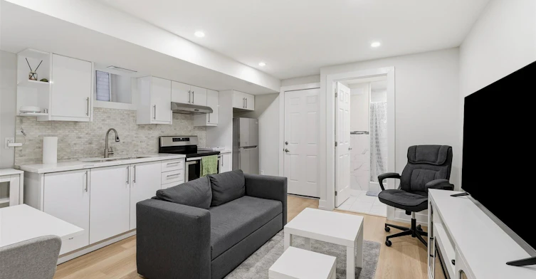 BSMT-1945 Davenport Road, Toronto, ON, M6N 1C3