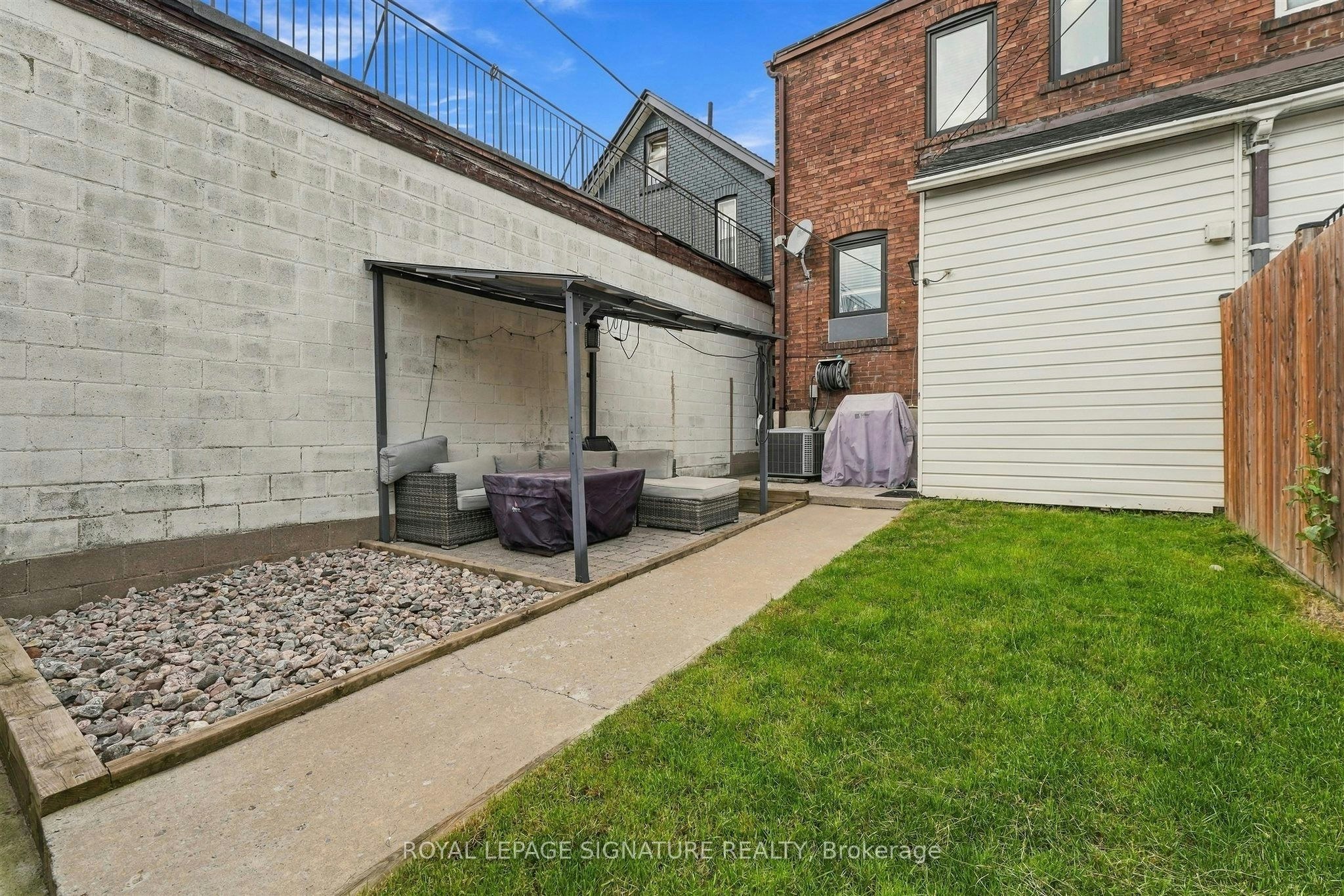 BSMT-1945 Davenport Road, Toronto, ON, M6N 1C3 - 19
