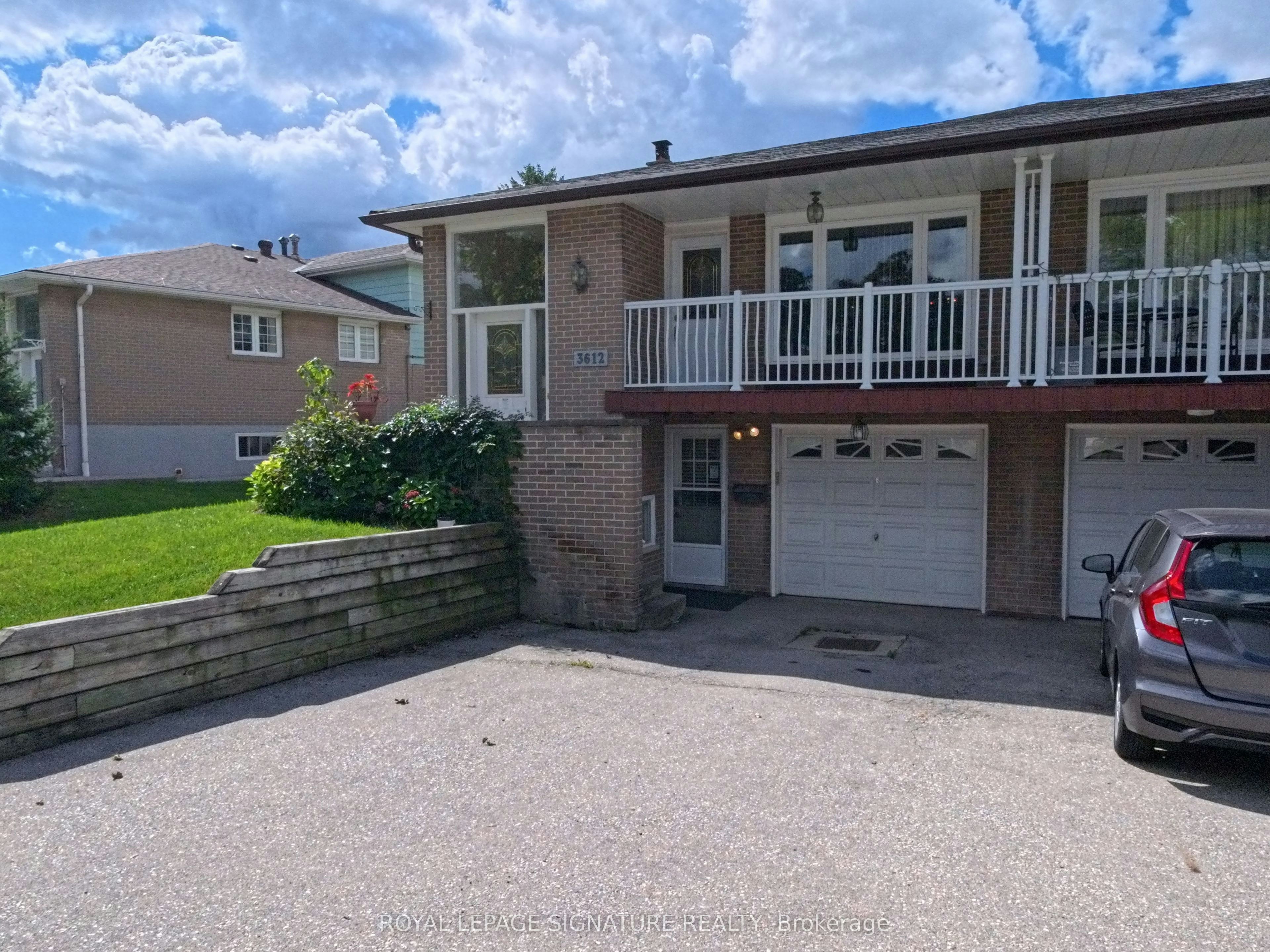 3612 Birchmeadow Crescent, Mississauga, ON, L4Y 3R7 - 2